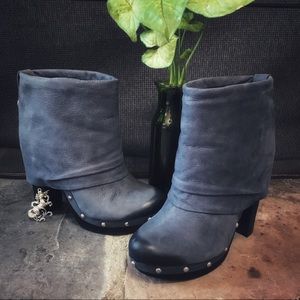 🦄 Vince Camuto Coco Blue Suede Platform Boot 7B